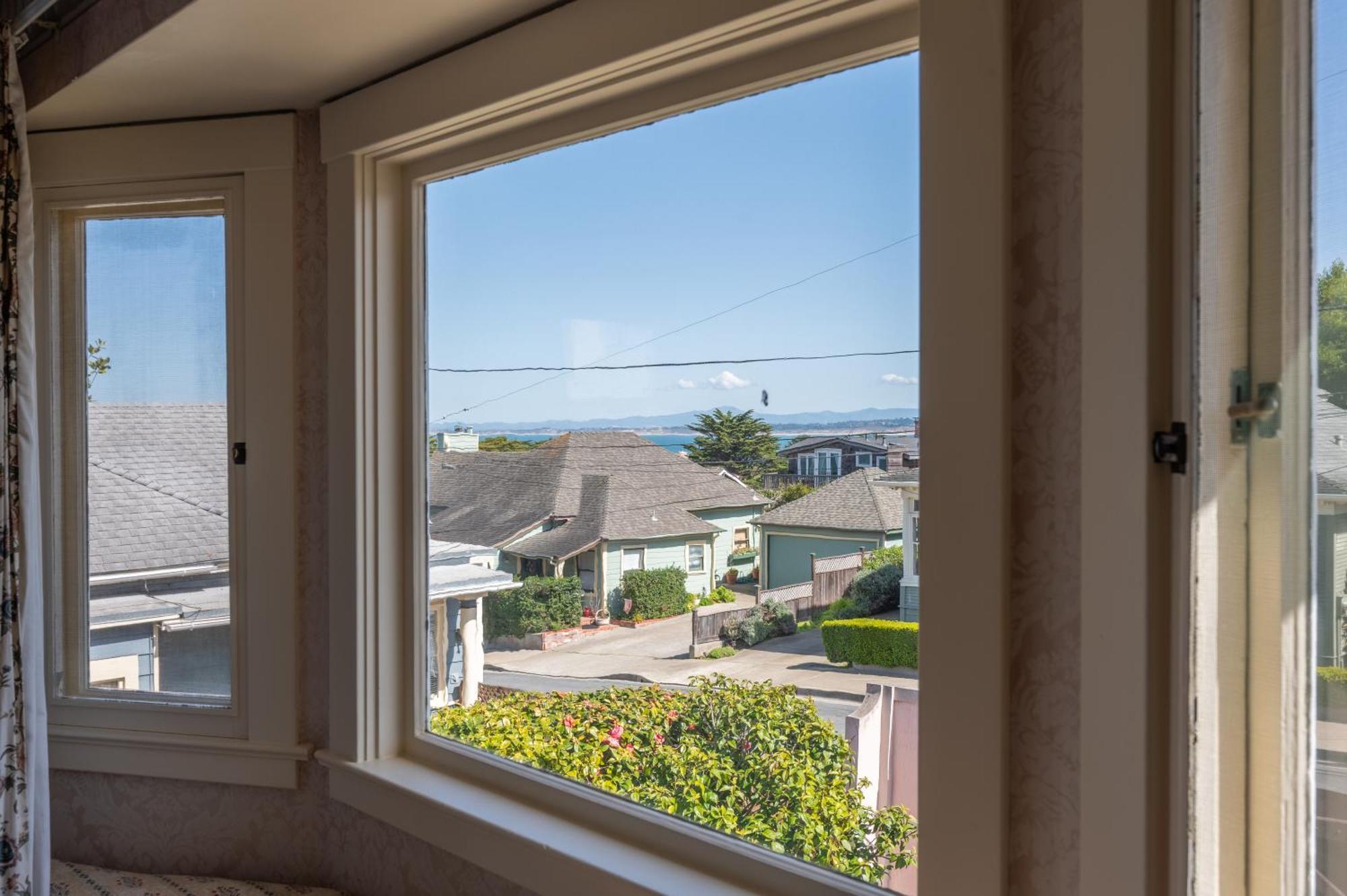 Martine Inn Pacific Grove Exterior photo