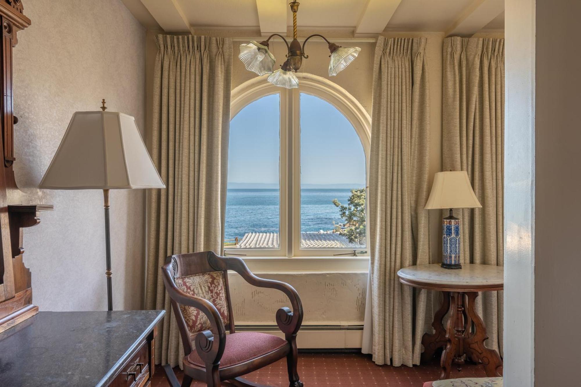 Martine Inn Pacific Grove Exterior photo