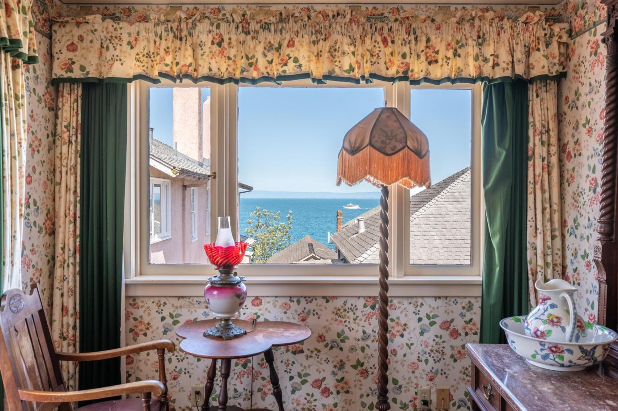 Martine Inn Pacific Grove Exterior photo