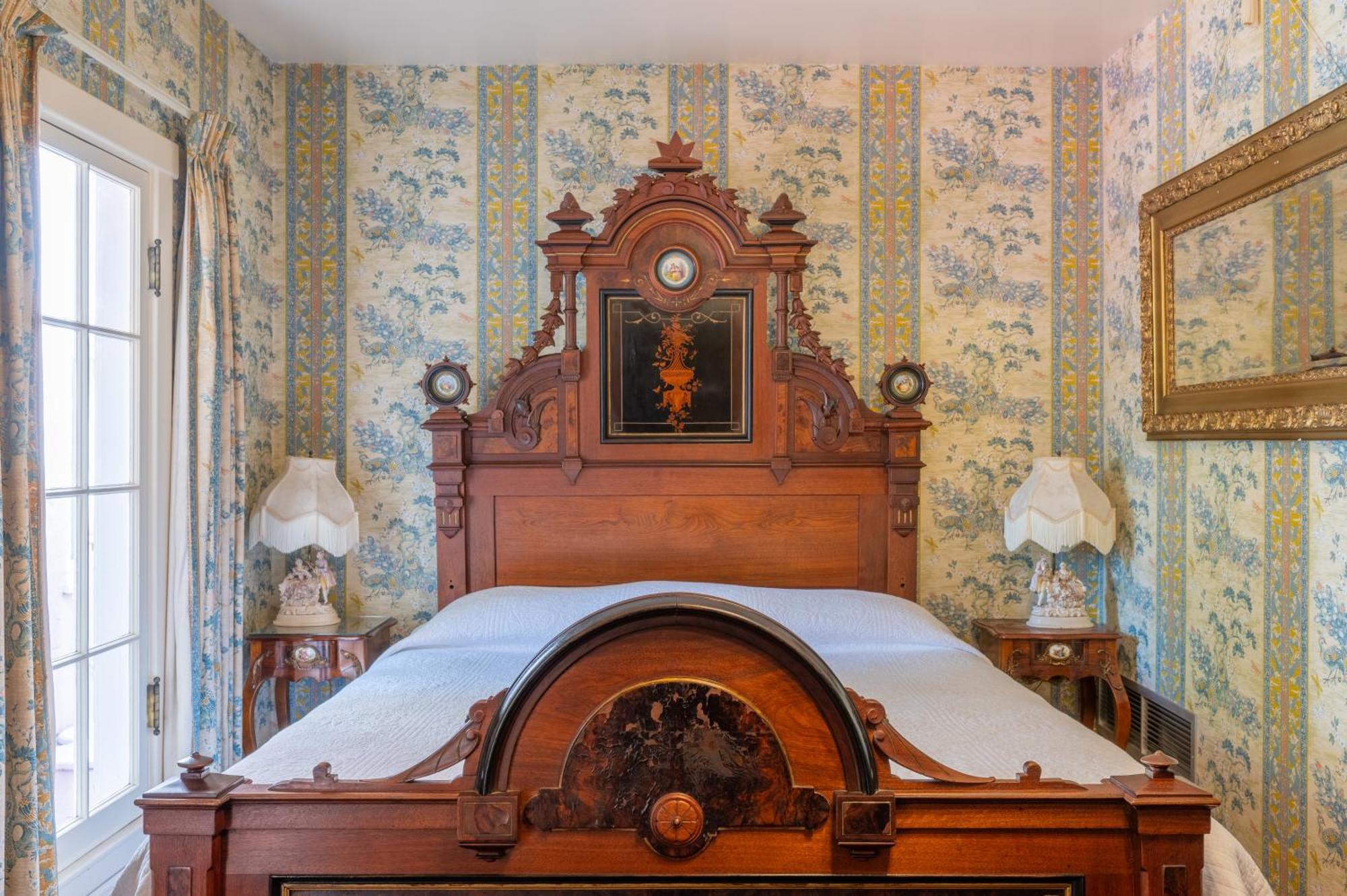 Martine Inn Pacific Grove Room photo