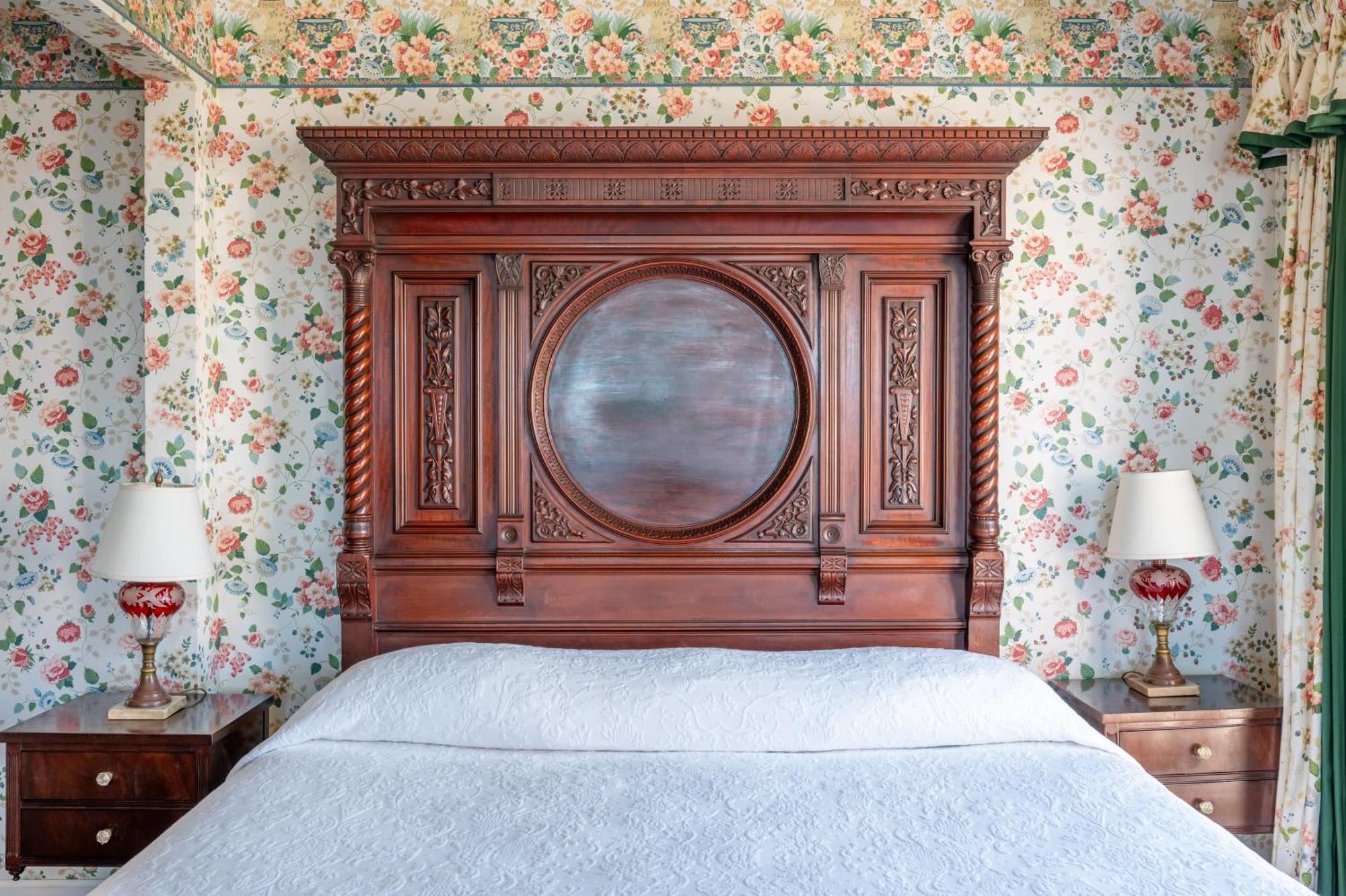 Martine Inn Pacific Grove Room photo
